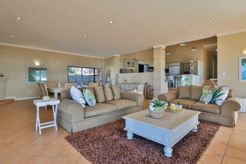 4 Bedroom Property for Sale in Jongensfontein Western Cape